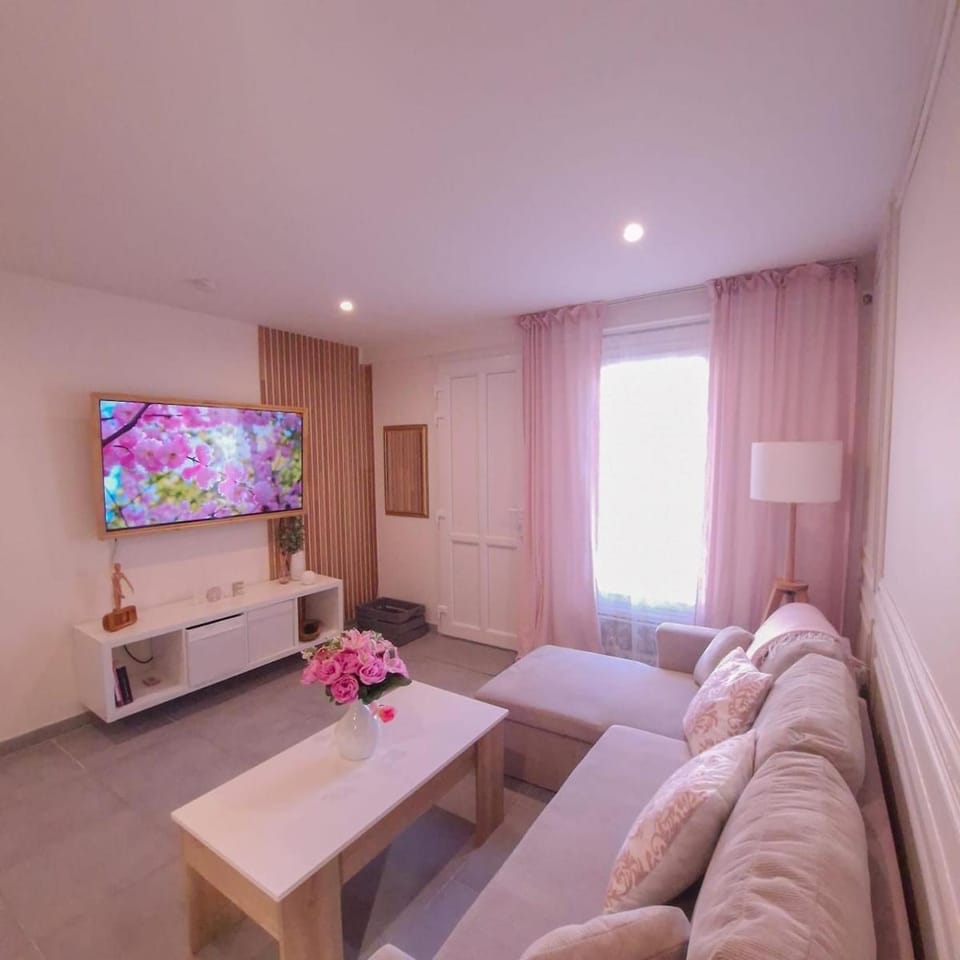 Charmant logement proche gare Apartment in Gagny