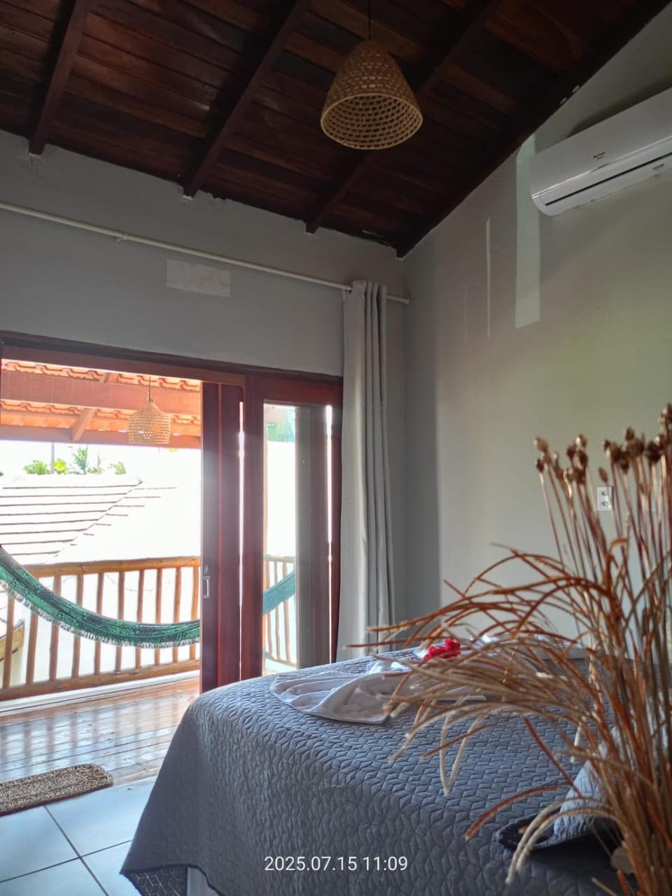 Bed, View (from property/room), Balcony/Terrace, Photo of the whole room, Bedroom, air conditioner