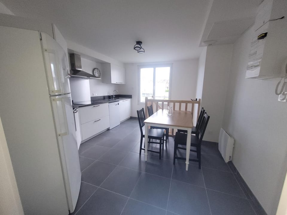 Appartement bord de mer, T4 Apartment in Saint-Nazaire