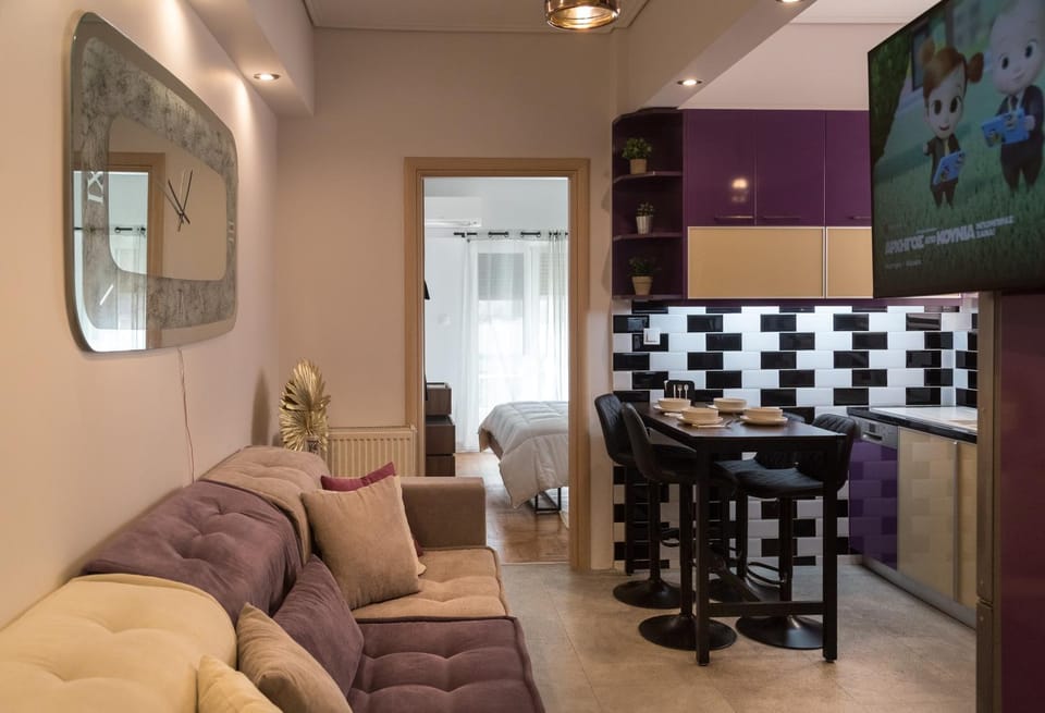 Kitchen or kitchenette, Living room, Seating area