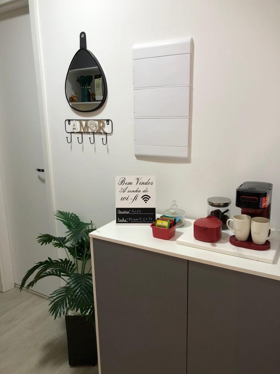 Coffee/tea facilities, Breakfast