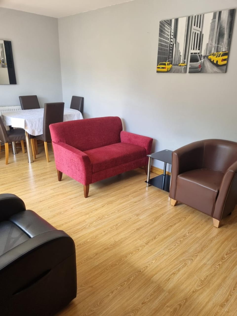 Beautiful Ground floor flat in the Heart of Rochester with balcony mobility friendly Apartment in Rochester
