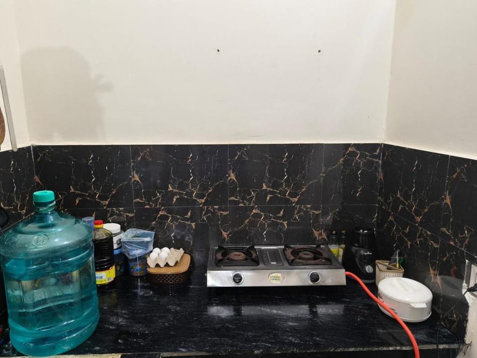 little comfortable cozy Room Apartment in Chandigarh