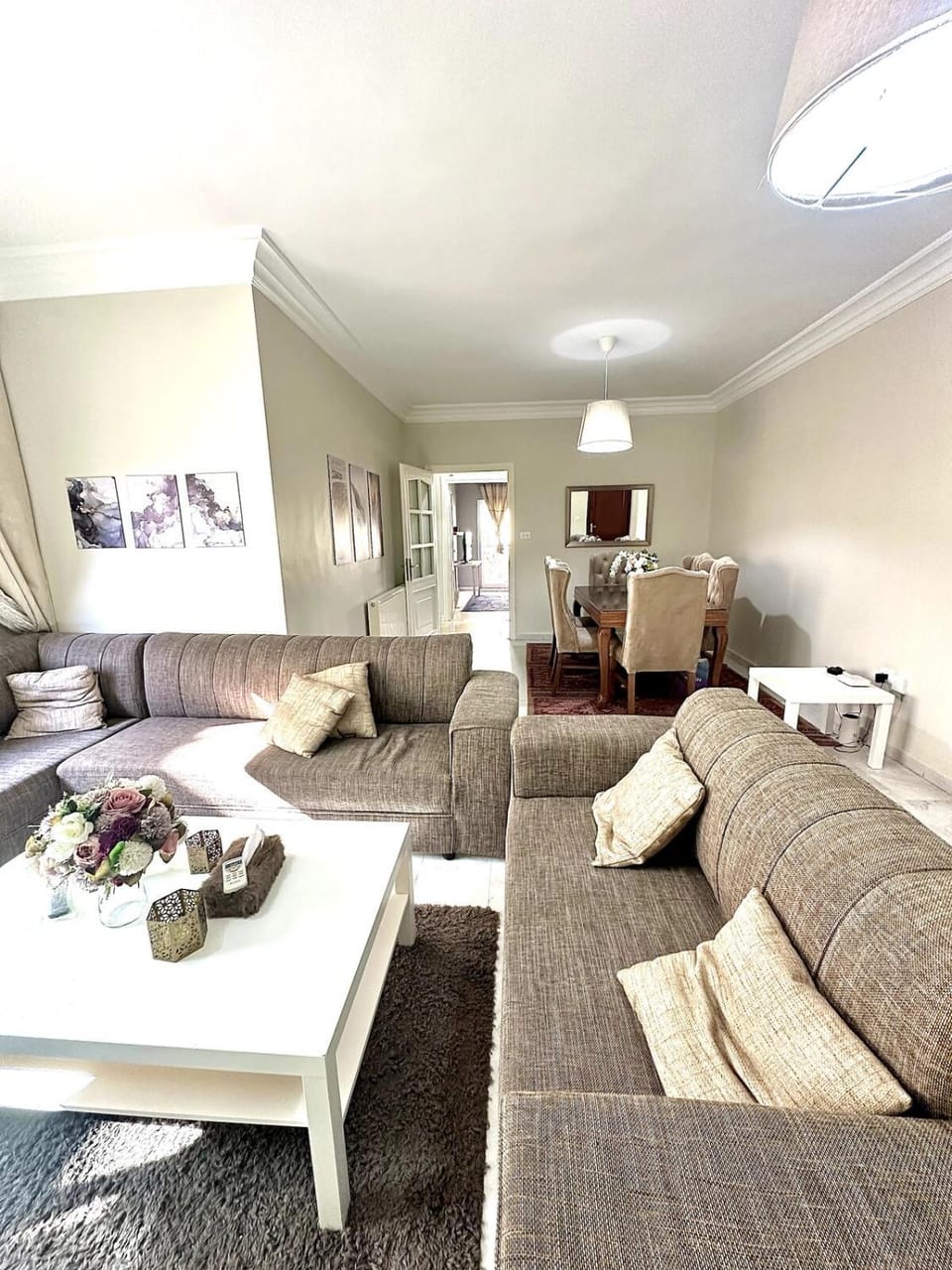 Living room, Seating area