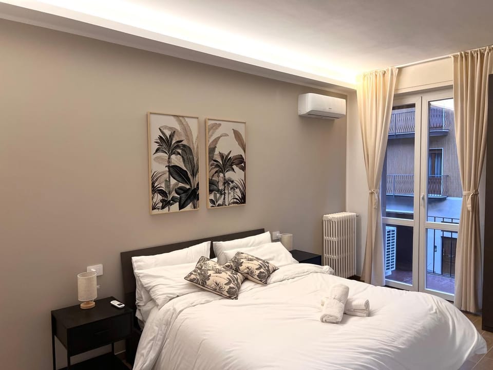 Bedroom, wardrobe