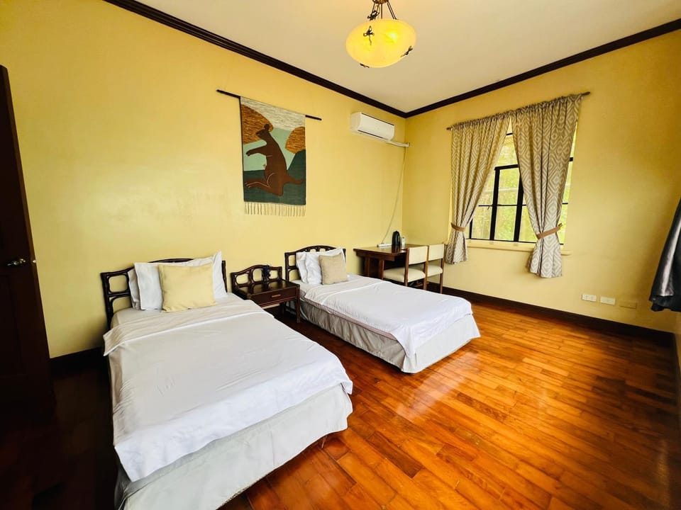 Relaxing Home Villa Cecilia Tagaytay House in Tagaytay
