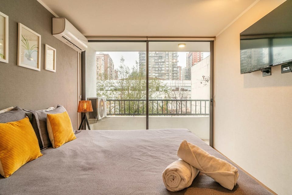 HOM I AA frio-caliente, Wifi, Full Equipado, Ideal para viajes de estudio, trabajo o turismo Apartment in Santiago