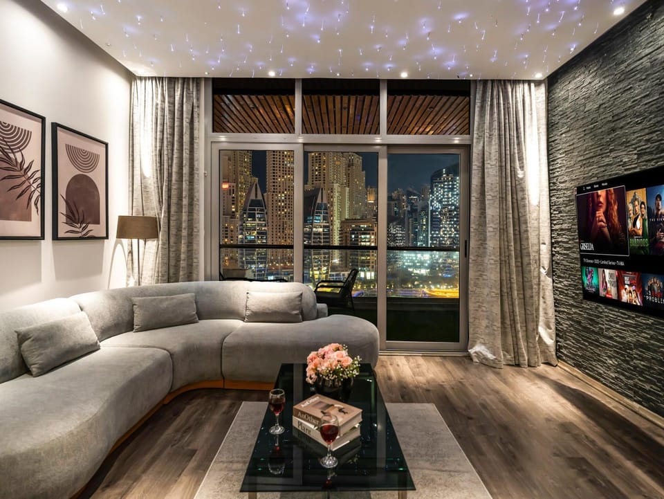 Luxurious 2BR Apt with Marina View & Private Jacuzzi Apartment in Dubai
