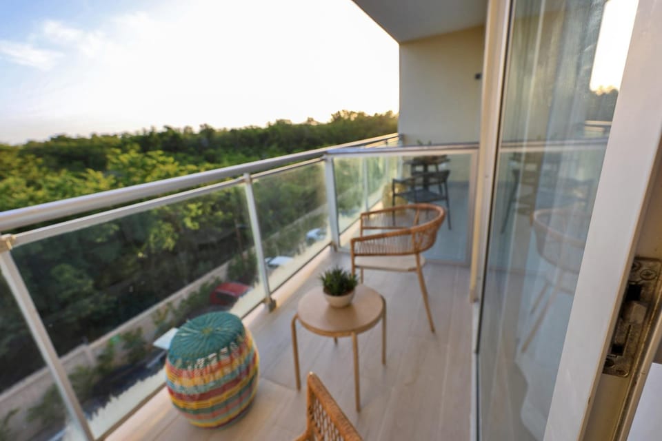 Day, Balcony/Terrace
