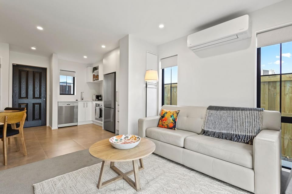 Heart of City, Free Carpark! Walk to Town Hall, Te Pae, Casino, cafes House in Christchurch