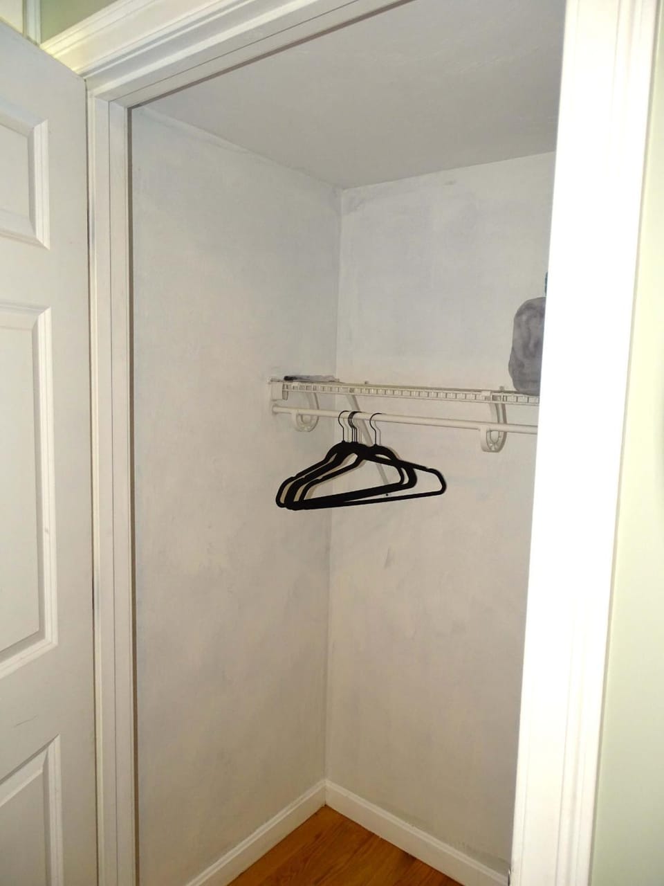 Beautiful 2 Bed Apt Minutes from Encore Apartment in Everett
