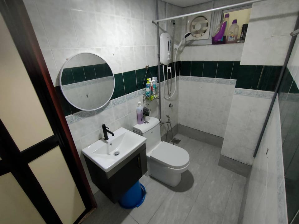 Shower, Toilet, Bathroom