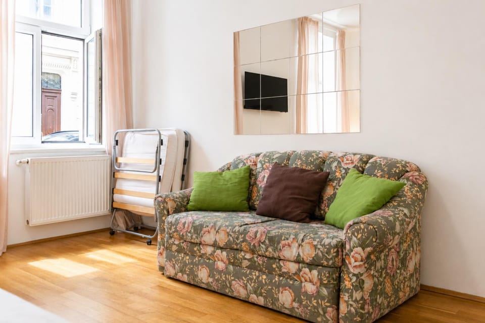 Seating area, Bedroom