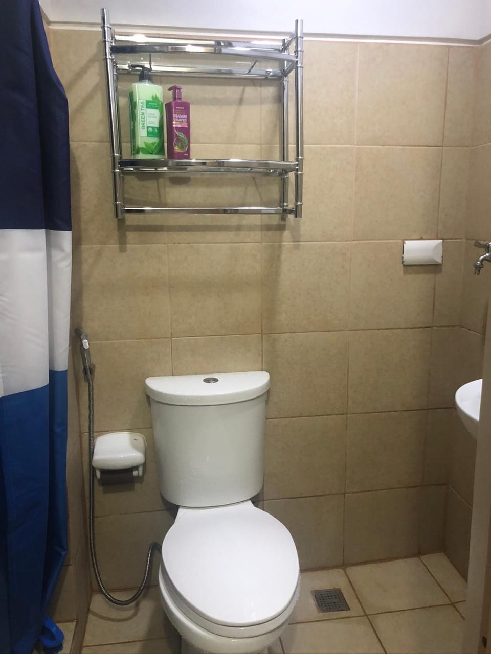 Field Residence Staycation Apartment in Las Pinas