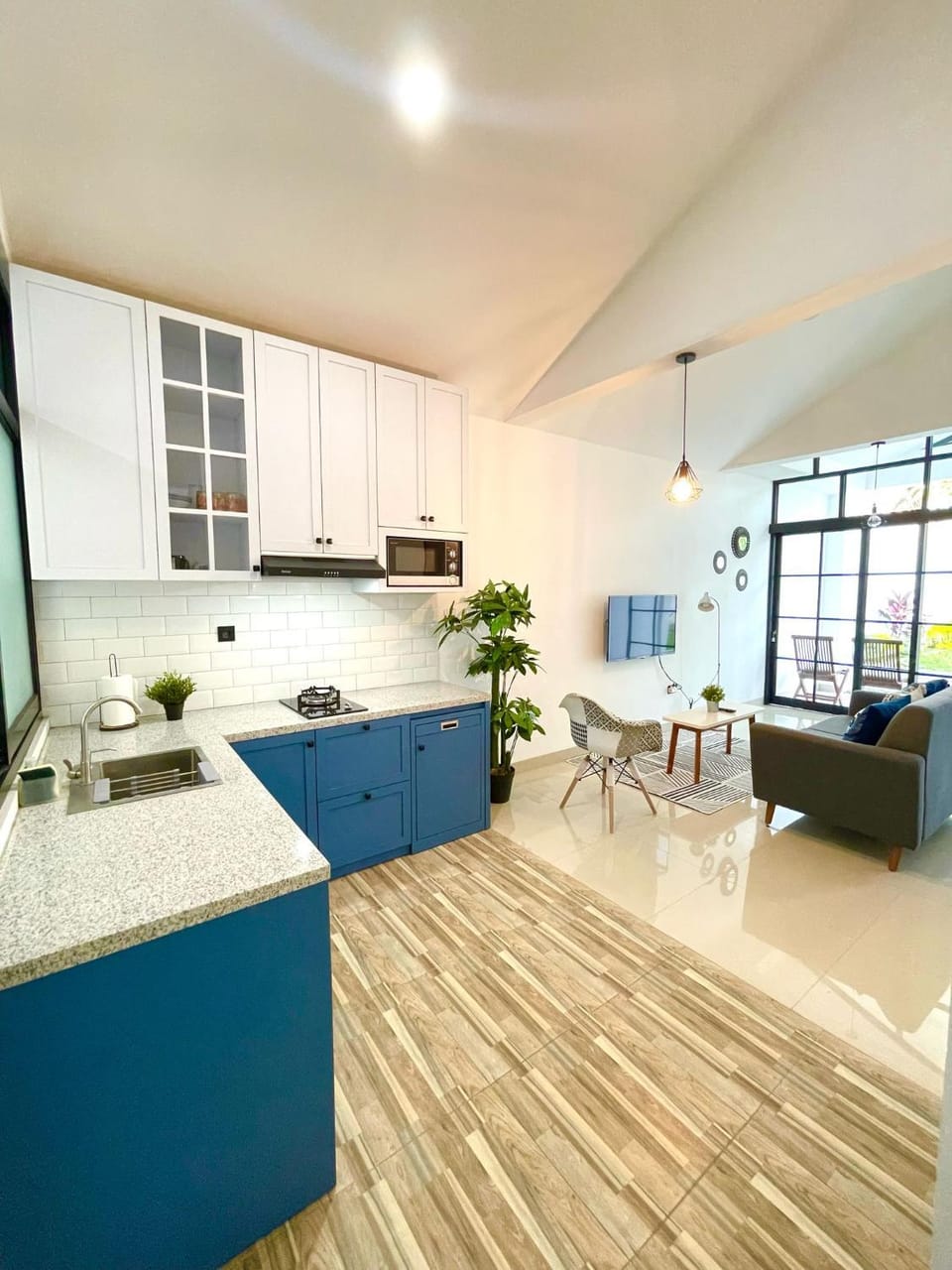 Kitchen or kitchenette, Seating area