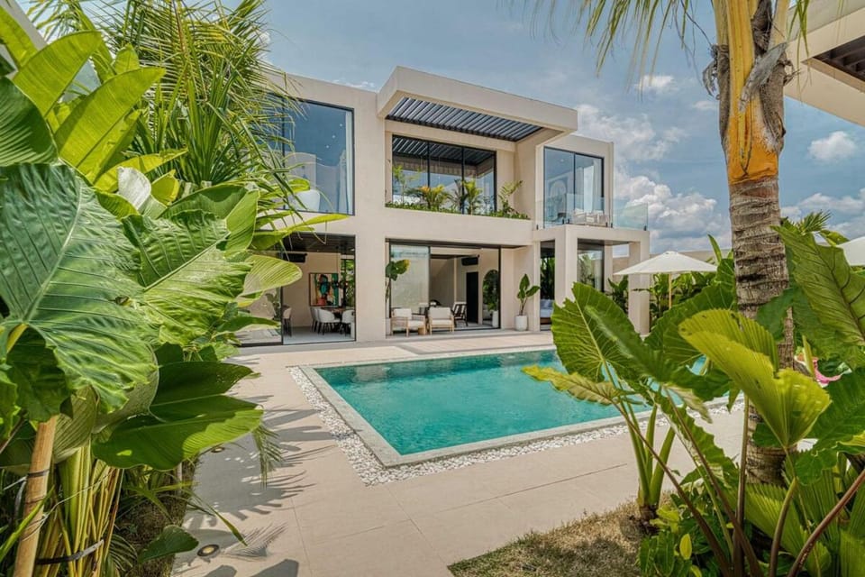 Villa Zoya Brand-New 3BR Retreat in Padonan Villa in North Kuta