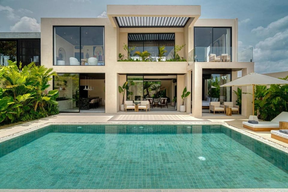 Villa Zoya Brand-New 3BR Retreat in Padonan Villa in North Kuta