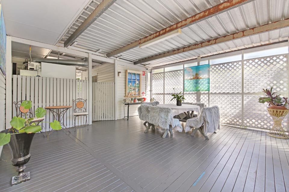 Patio, Seating area