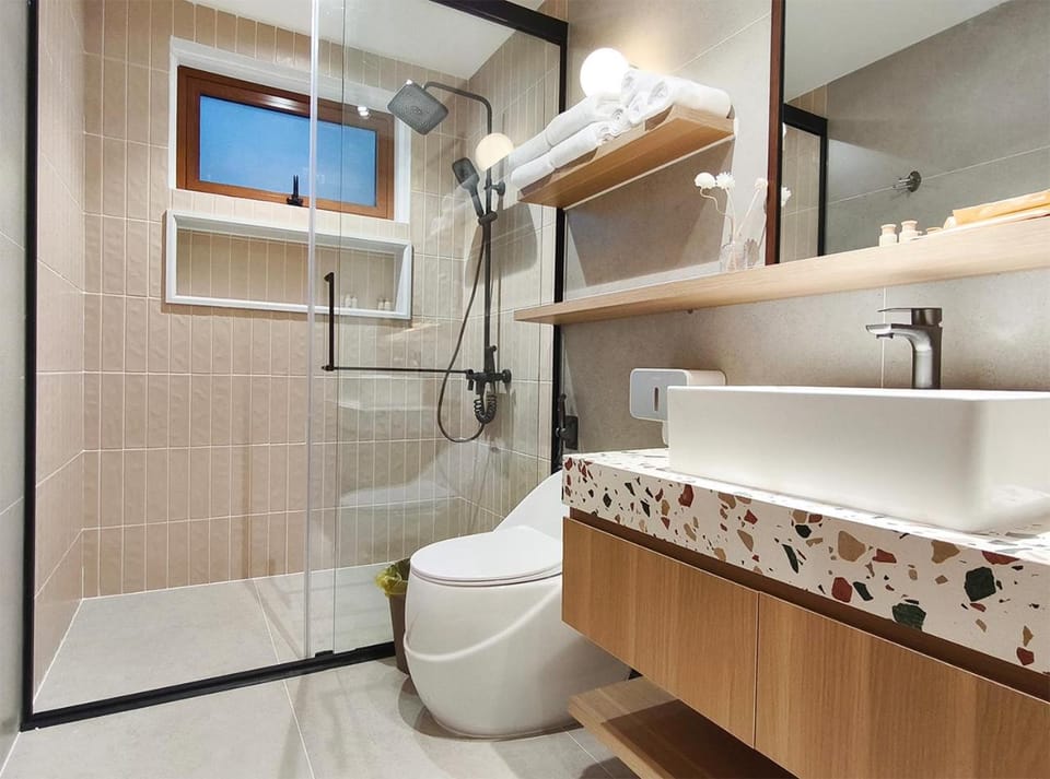 Toilet, Bathroom