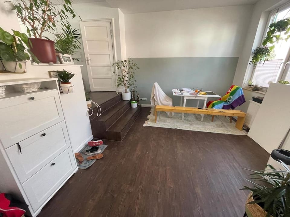 Like a house - lovely Maisonette with Cats Apartment in Bremen
