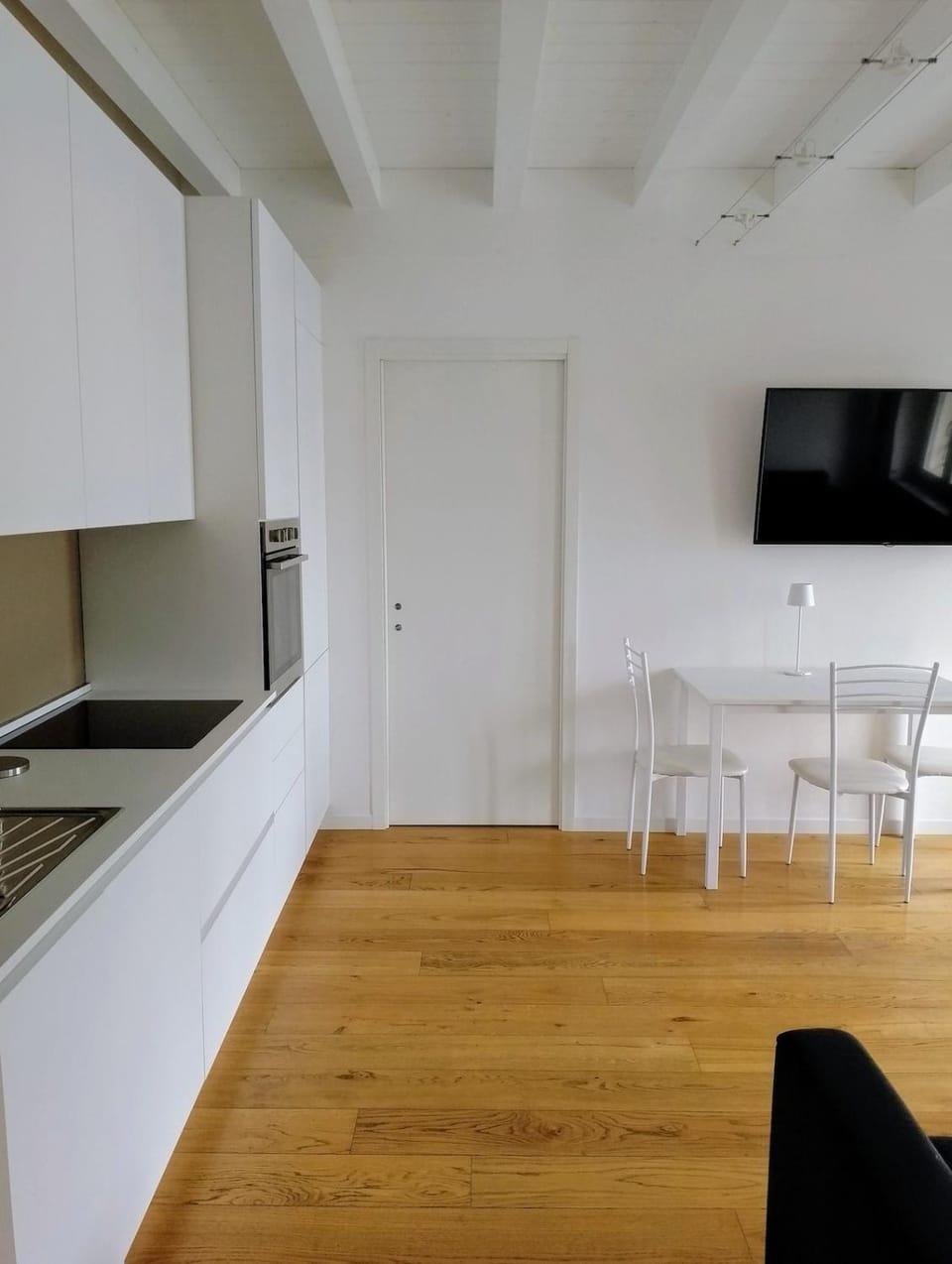 TV and multimedia, Kitchen or kitchenette, Dining area