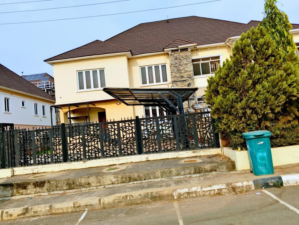 Property building, Street view