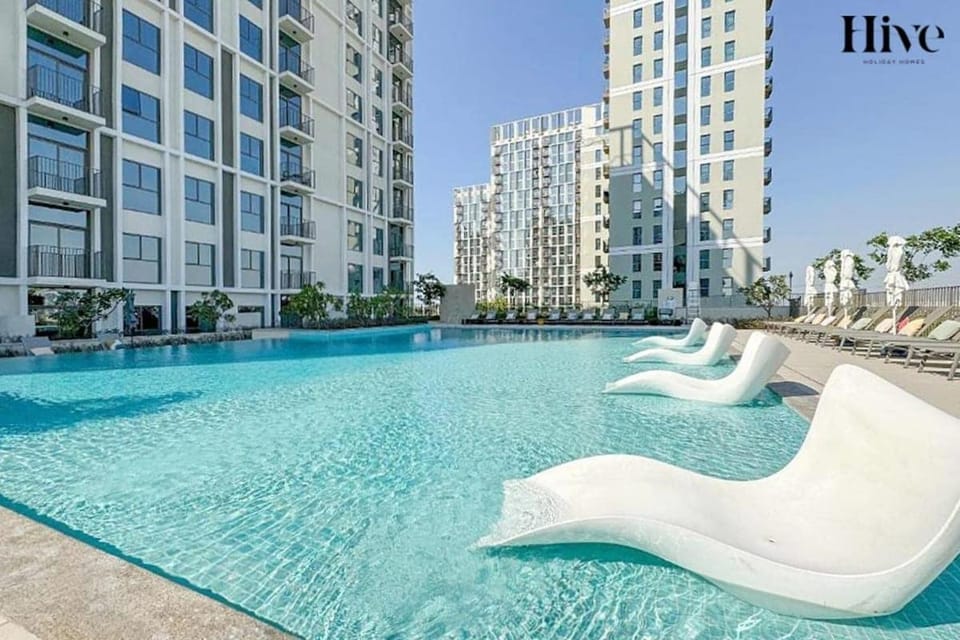 Stunning 1 Bed in Dubai Hills Apartment in Dubai