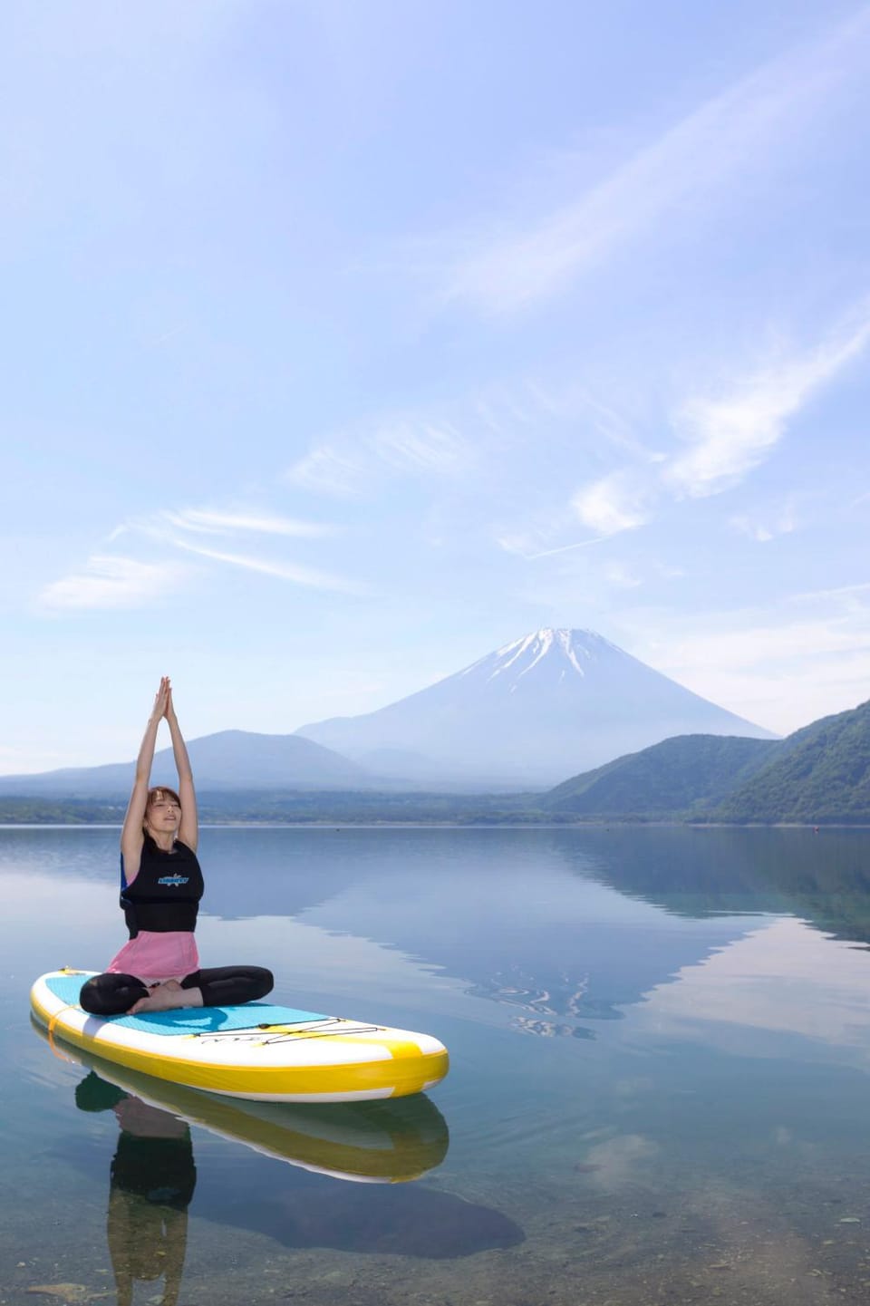 Day, Natural landscape, Activities, Lake view, Mountain view