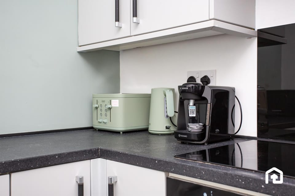 Meldon Terrace Parking Wi-Fi House in England