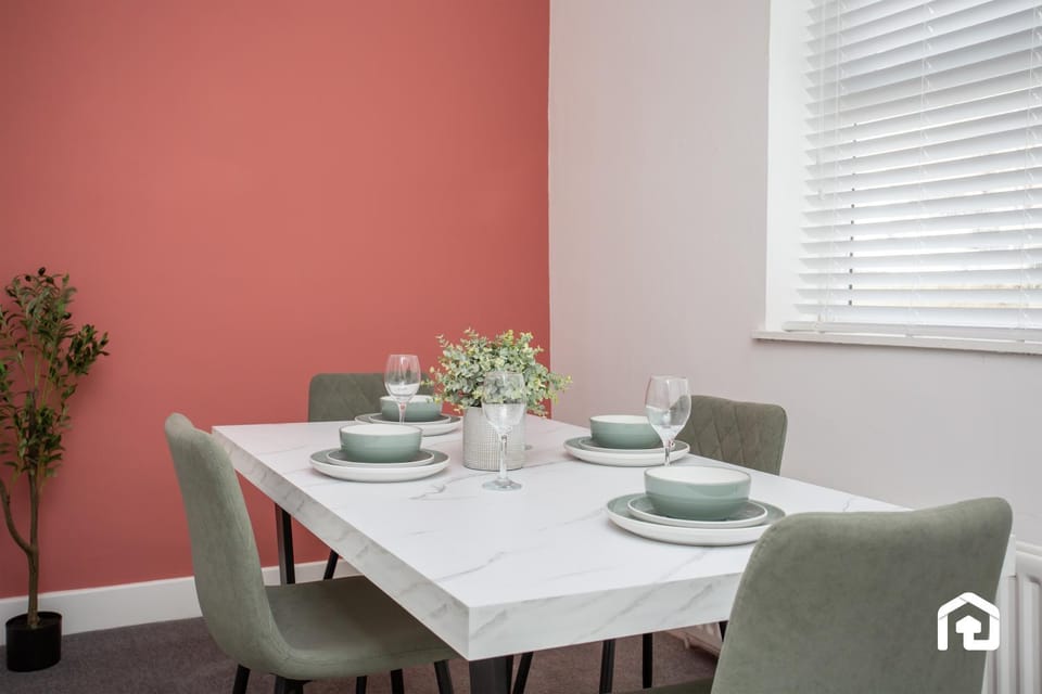 Meldon Terrace Parking Wi-Fi House in England