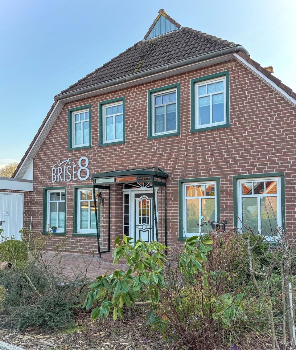 Brise8 - Greetsiel Bed and Breakfast in Norden