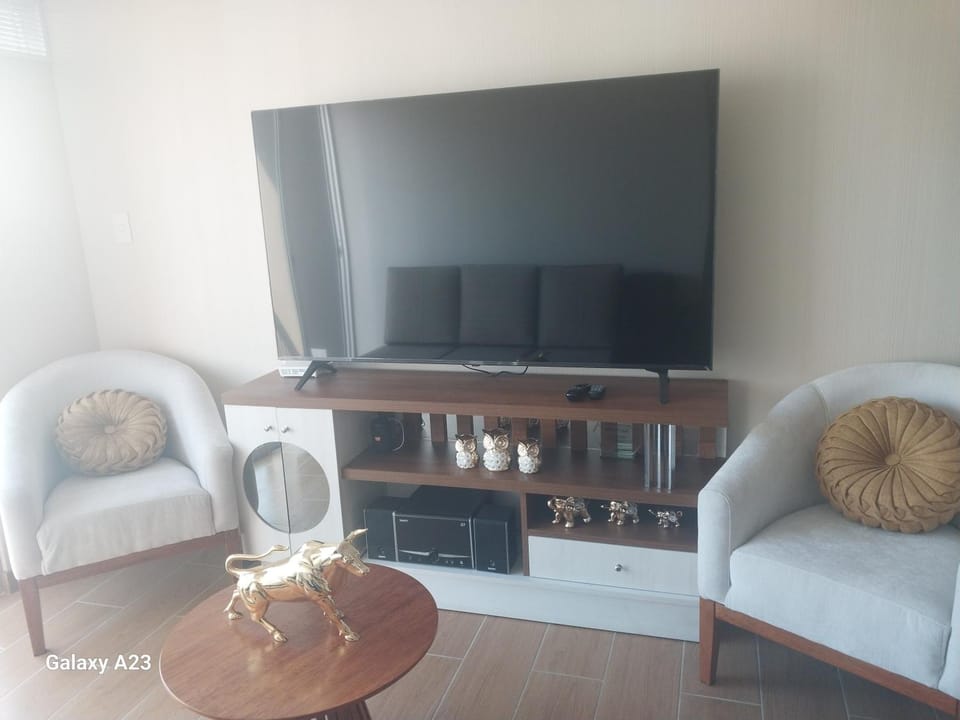 Communal lounge/ TV room, TV and multimedia
