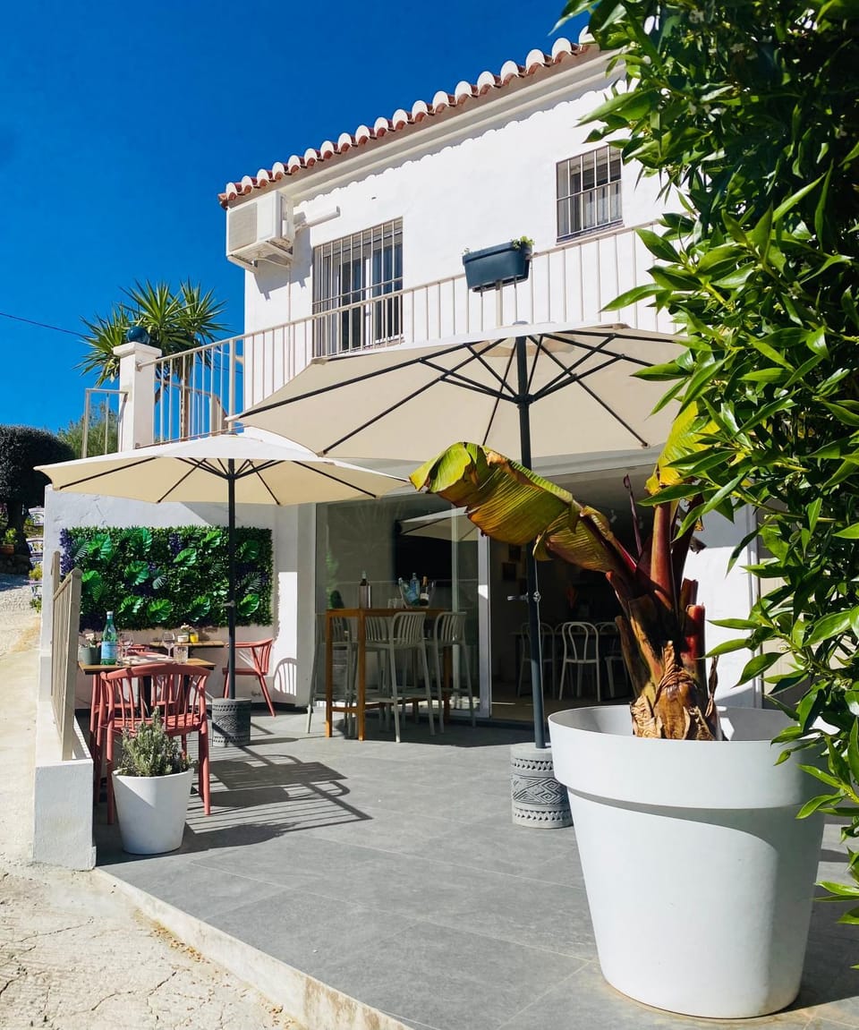 Property building, Communal lounge/ TV room, Balcony/Terrace