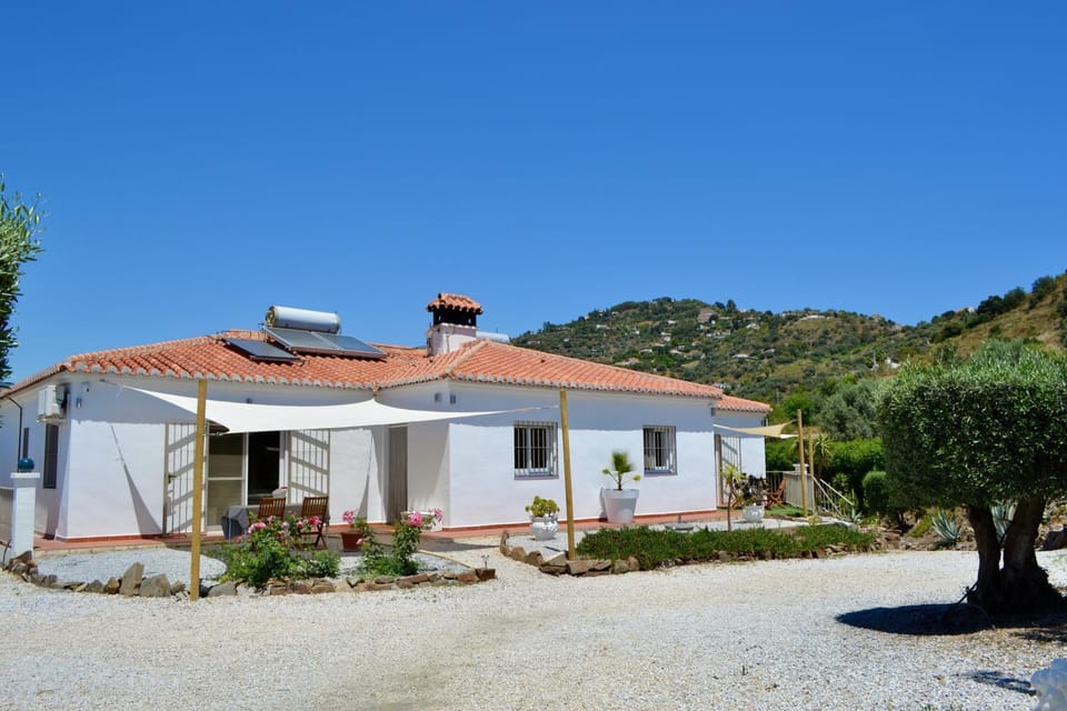 Property building, Day, Mountain view