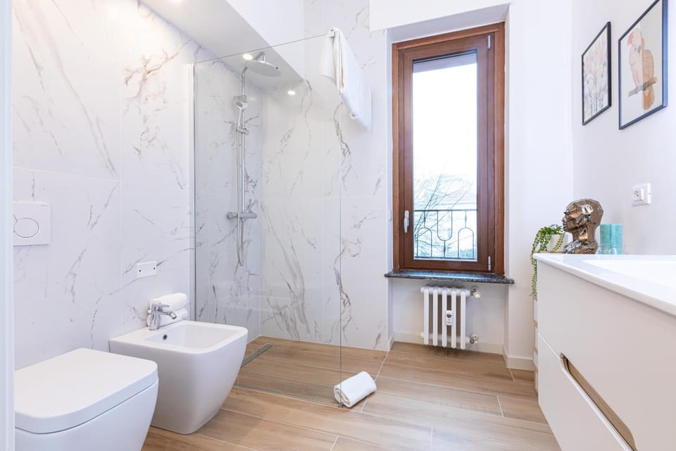 Toilet, Bathroom, bidet, towels