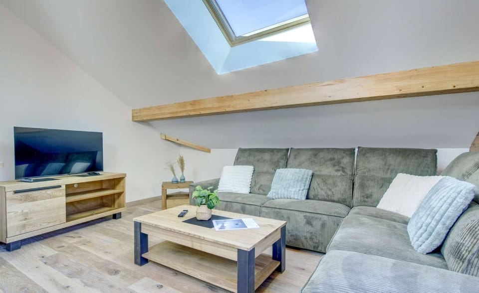 Communal lounge/ TV room, Living room