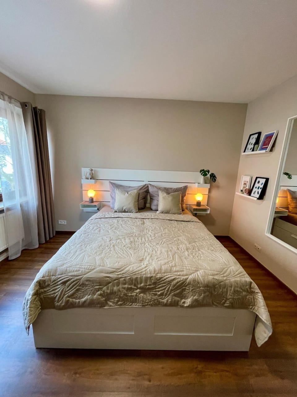 Bed, Bedroom