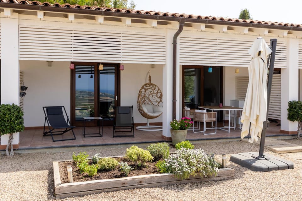 Day, Balcony/Terrace, Balcony/Terrace, Seating area