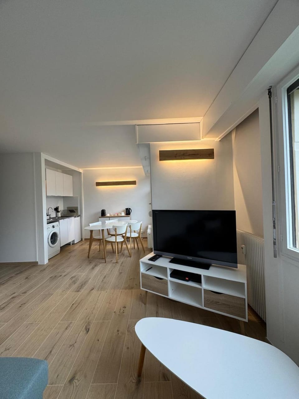 Living room, Dining area, kitchen