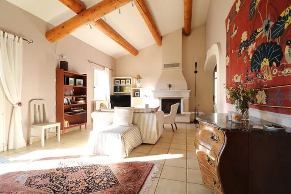 La Maison Rose House in L'Isle-sur-la-Sorgue