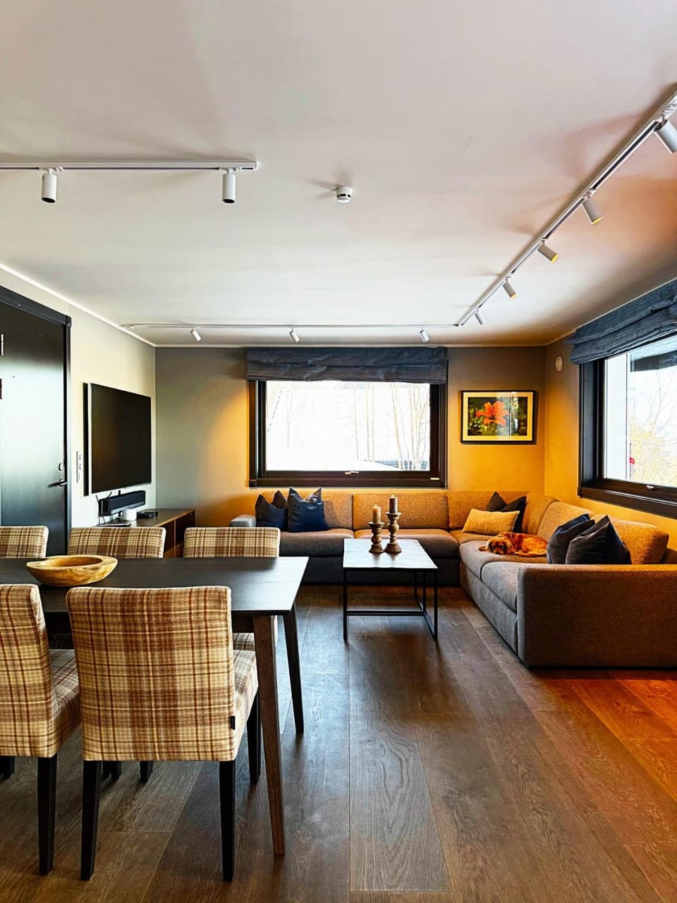 Living room, Seating area
