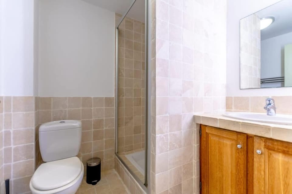 Les Lices A l Cozy & Central l Shellter Rentals Apartment in Saint-Tropez