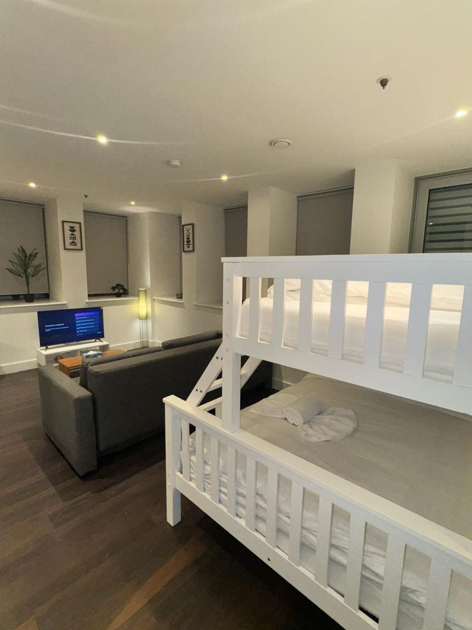 Sleep 9 20 mins from London Waterloo BP172 Apartment in London