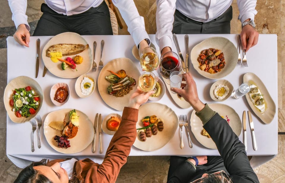 Restaurant/places to eat, Food close-up, People, Food and drinks, Food, Lunch, Dinner, Drinks