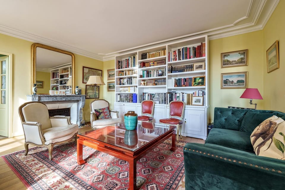 Living room, Seating area