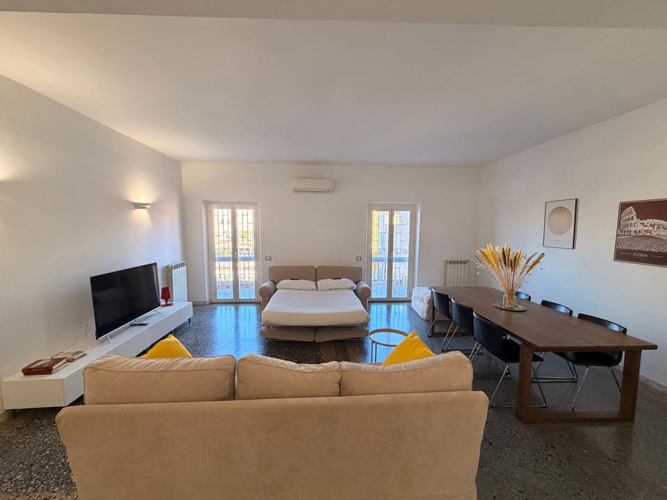 Communal lounge/ TV room, Bed