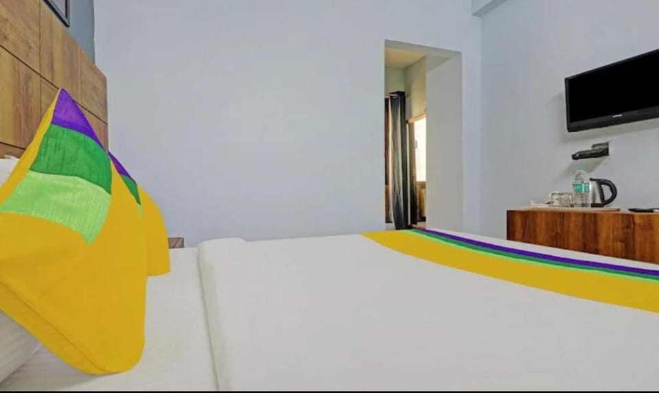 Hotel Soho Corporate 62 Bed and Breakfast in Noida