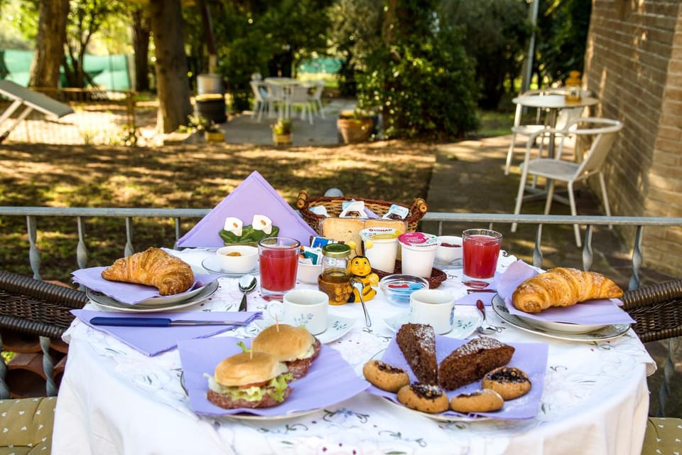 Garden, Food and drinks, Breakfast, Continental breakfast, Italian breakfast