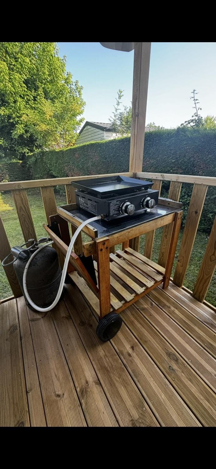 Mobilhome trigano au Camping Les Charmettes emplacement calme Campground/ 
RV Resort in Les Mathes
