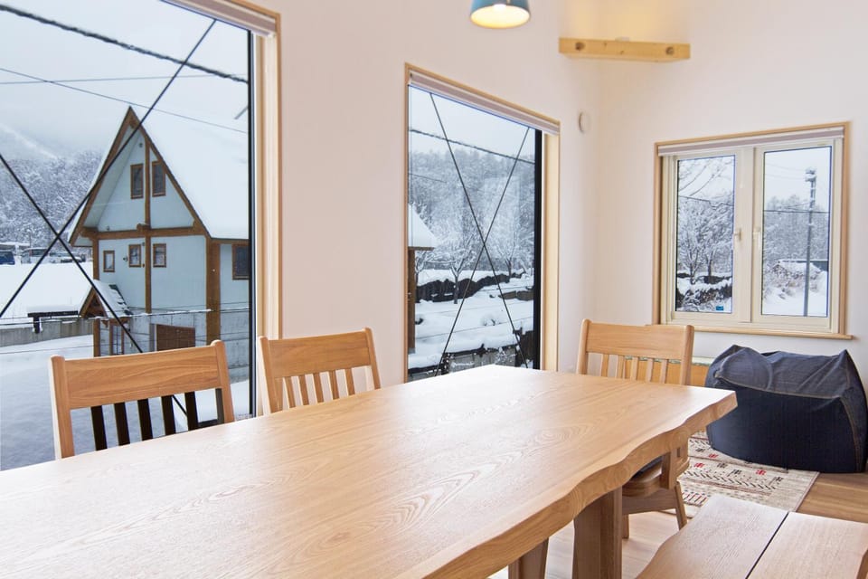 Winter, Dining area